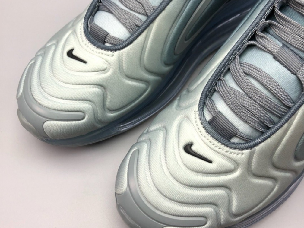 Nike Air Max 720 搭载厚度优于 Nike 先前鞋款的大型 Air 气垫 (8)