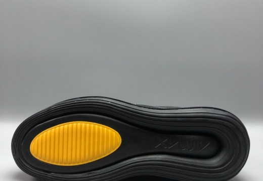 Nike Air Max 720 搭载厚度优于 Nike 先前鞋款的大型 Air 气垫 (54)