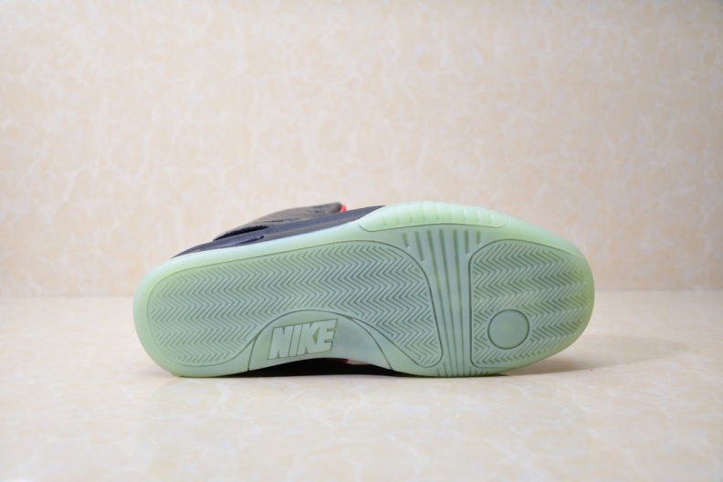 Adidas Air Yeezy 2 Nrg 新款Yeezy二代侃爷韦斯特篮球鞋 (2).jpg