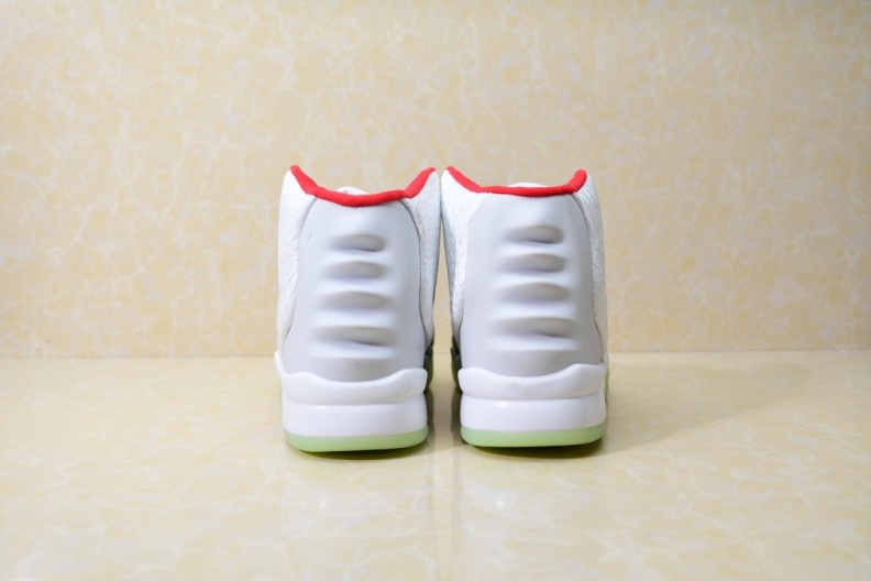 Adidas Air Yeezy 2 Nrg 新款Yeezy二代侃爷韦斯特篮球鞋 (20).jpg