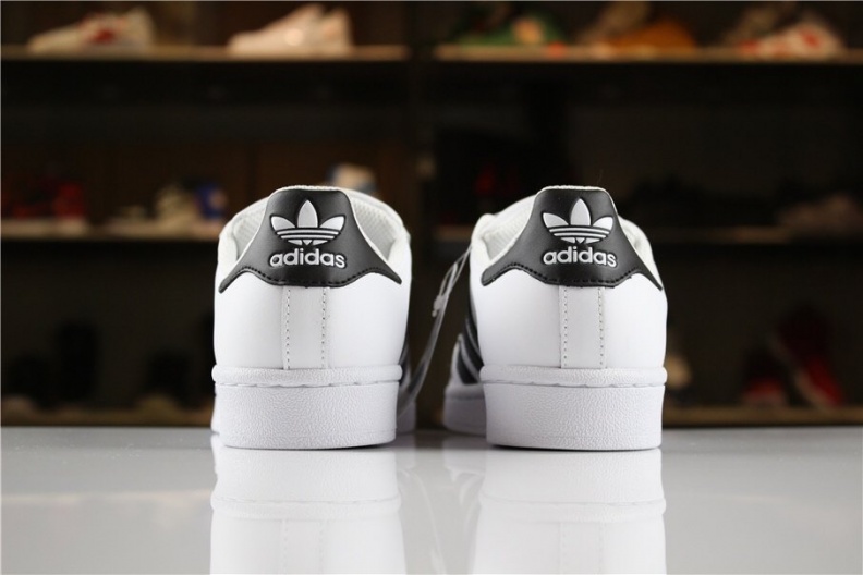 Adidas 三叶草 贝壳头板鞋 (12).jpg