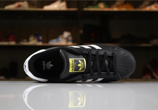 Adidas 三叶草 贝壳头板鞋 (35)