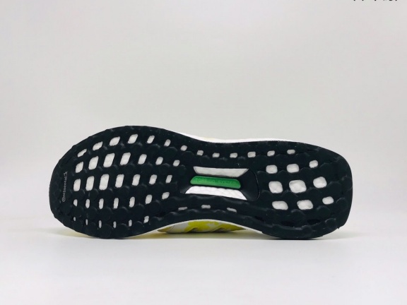 Adidas 阿迪达斯 Ultra Boost  (18)