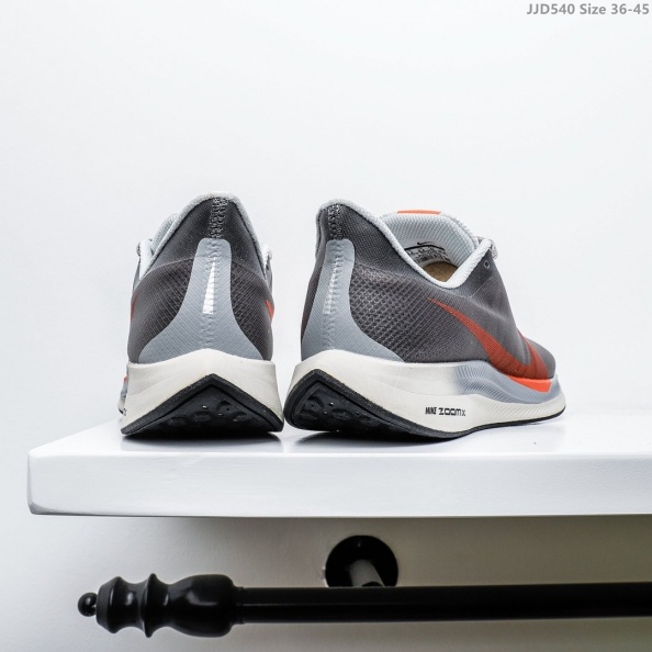 Nike Zoom Pegasus 35 Turbo 登月35代  (6).jpg