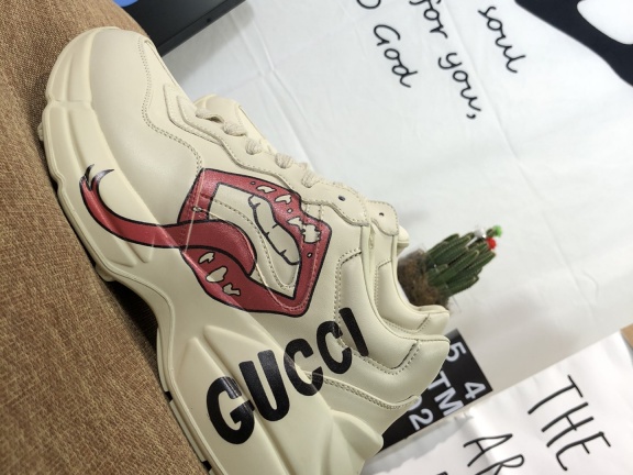  Gucci Rhyton Vintage Trainer Sneaker  (1)