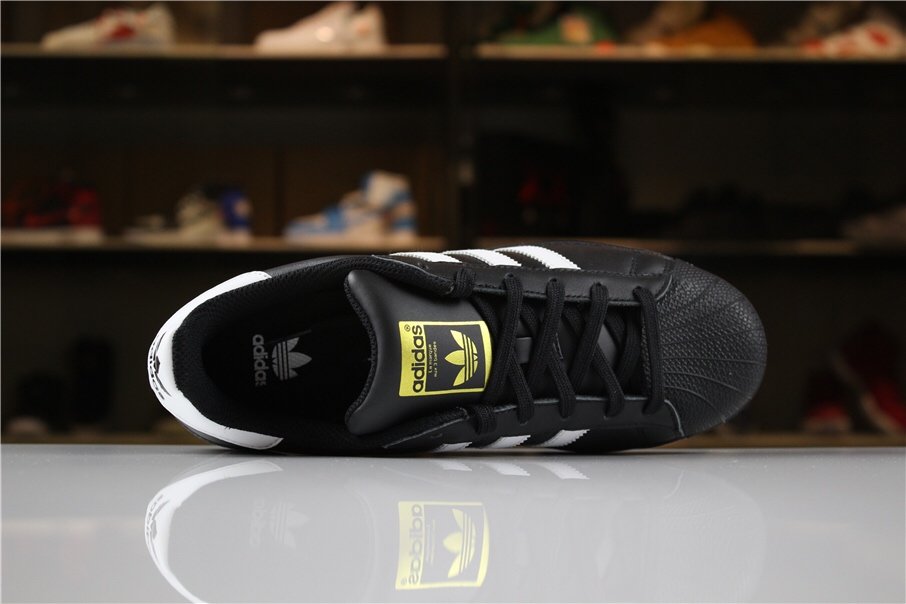 Adidas 三叶草 贝壳头板鞋 (35)