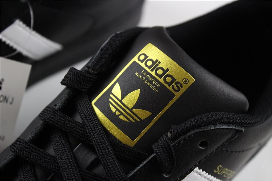 Adidas 三叶草 贝壳头板鞋 (38)